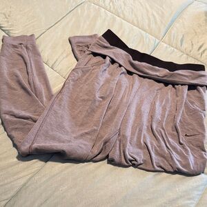 Nike Heather Gray Relaxed Joggers